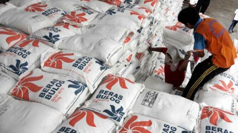 Keputusan impor 2 juta ton beras dinilai dilematis