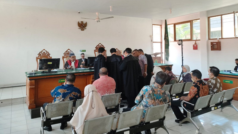 Jejak suap bekas Bupati Cirebon dibongkar anak buah di pengadilan