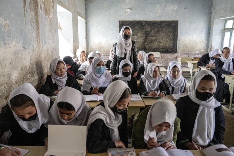 Ulama Afghanistan kritik larangan pendidikan anak perempuan