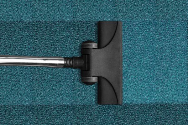 4 kesalahan umum saat membersihkan karpet yang harus dihindari