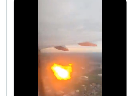 Pesawat American Airlines menabrak burung dan terbakar 