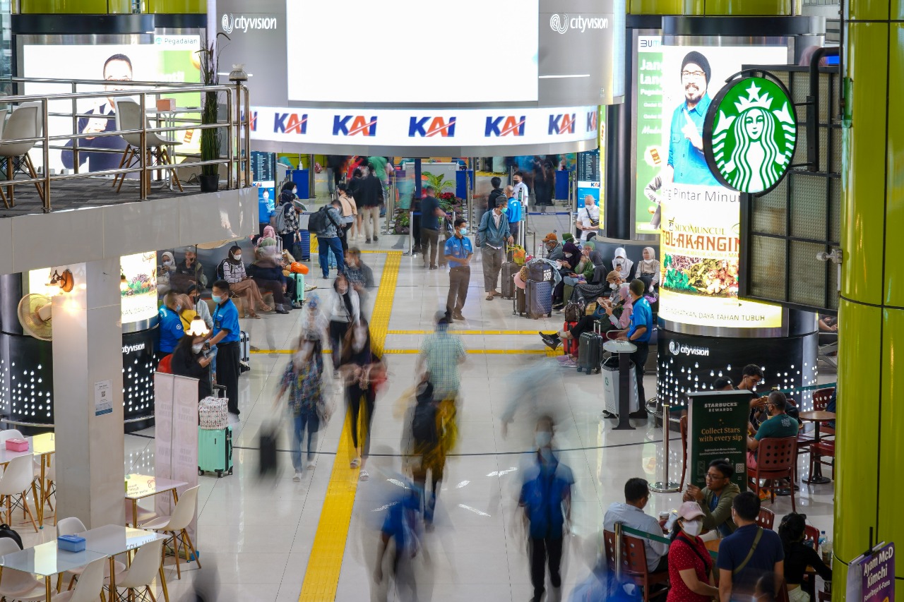  Arus balik hari ini, 40 ribu penumpang KA tiba di Jakarta 