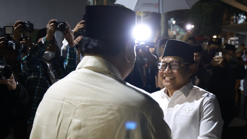 Pilpres 2024: Elektabilitas Prabowo tinggi saat berpasangan dengan Erick dan Khofifah, ini hasilnya