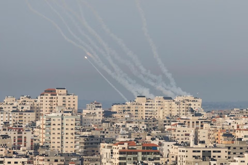 Kekerasan antara Israel dan pejuang Palestina di Gaza meningkat menelan 30 korban