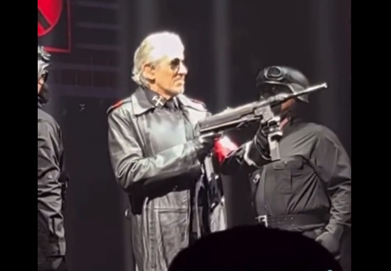 Polisi Jerman selidiki gestur Nazi ex vokalis Pink Floyd George Waters saat konser