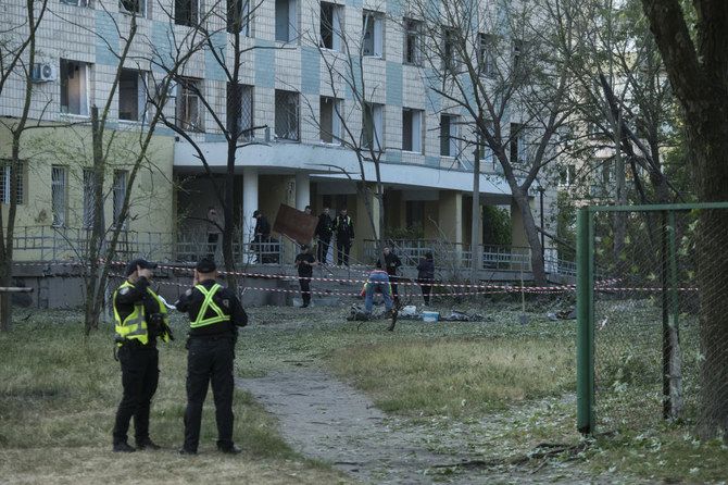 Rusia serang Kiev, tiga orang dilaporkan tewas 