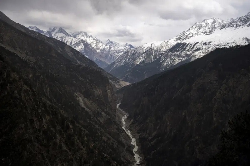 Gletser Himalaya bisa hilang 80% jika pemanasan global tak dikendalikan