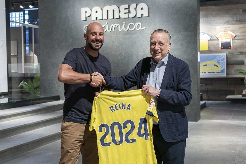 Pepe Reina perpanjang kontrak lagi di Villareal