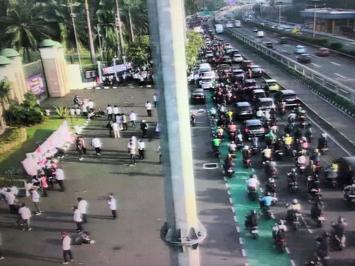TMC Polda Metro Jaya imbau pengendara hindari jalan depan DPR/MPR