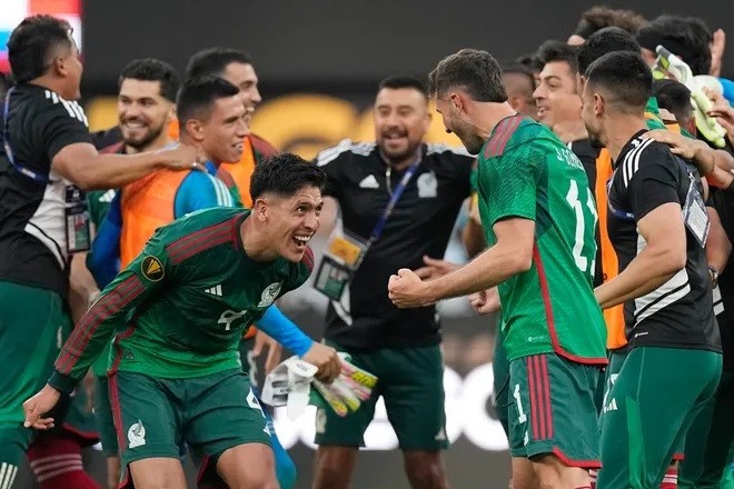 Meksiko menangkan final Gold Cup lewat gol telat Santiago Giménez