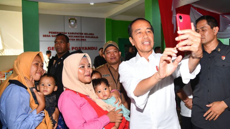 Jokowi: Jalan Solo-Purwodadi sering saya lalui, gak pernah beres!