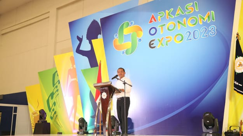 Tutup AOE 2023, Menteri Bahlil puji Apkasi dorong terciptanya kawasan pertumbuhan ekonomi baru