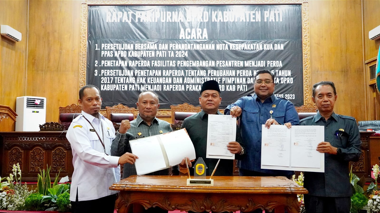 DPRD dan Pemkab Pati mengesahkan Perda Pesantren