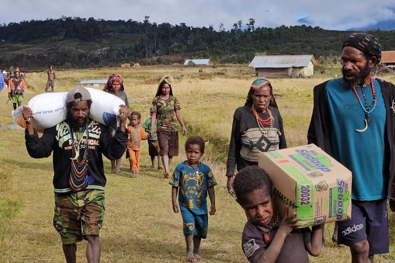Polri salurkan 264,7 ton beras hingga 1.500 paket sembako ke Papua Tengah