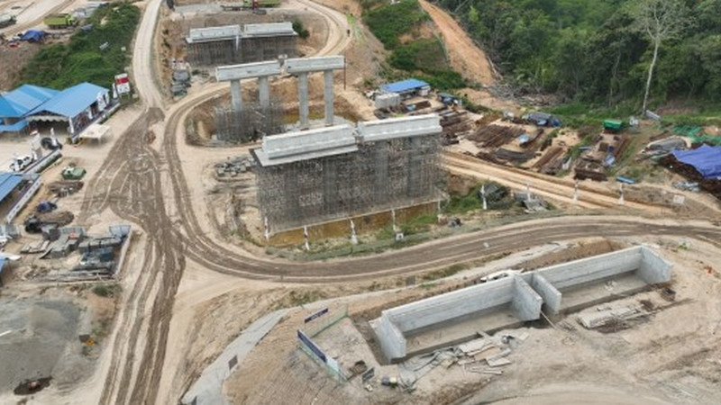 Hutama Karya sesumbar pembangunan jalan tol akses IKN selesai 2024