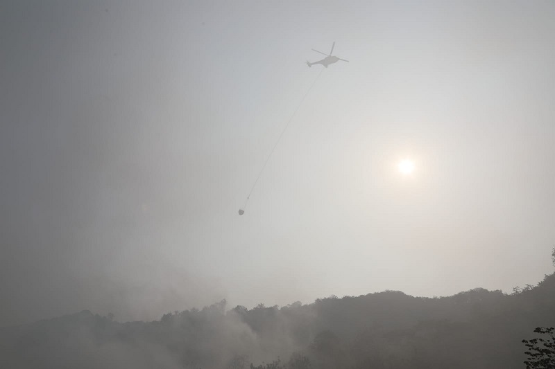 BNPB sudah siram 892.000 liter air buat padamkan api di TPST Sarimukti