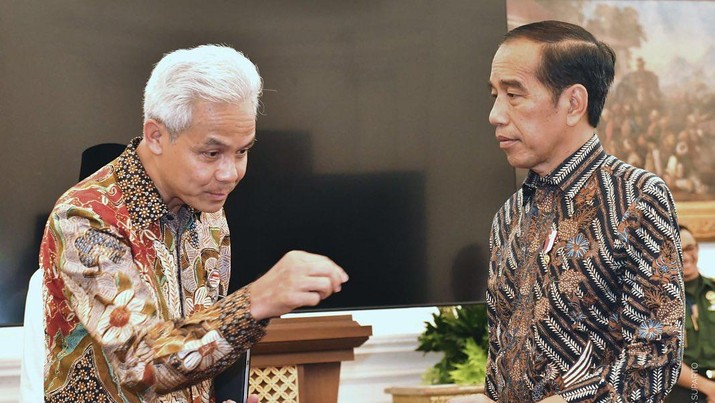  Jokowi dan Ganjar akan bertemu hari ini di SMKN Jawa Tengah 