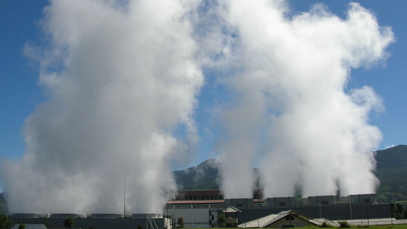 Indonesia baru garap 10% dari total potensi panas bumi, apa tantangannya?