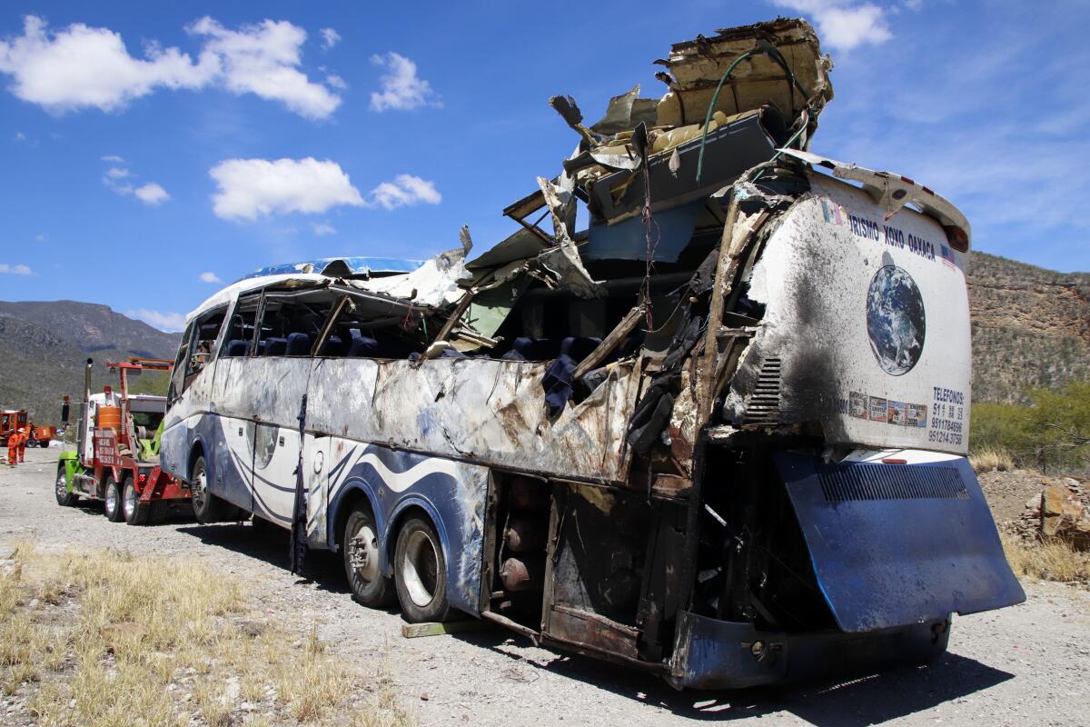 Bus membawa migran kecelakaan, belasan meninggal dunia