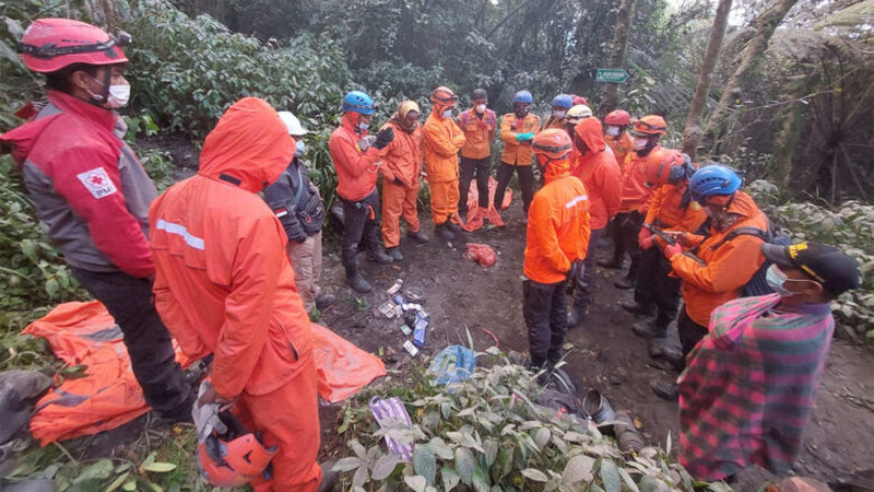 Erupsi Gunung Marapi: Kapolri-Panglima janjikan evakuasi maksimal