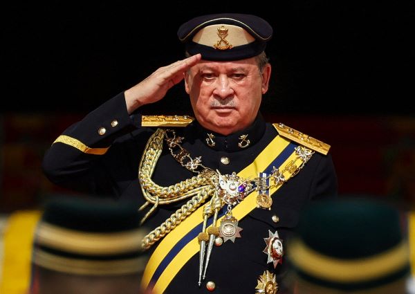 Raja Malaysia akan memperluas kekuasaannya sebagai kepala polisi 'kehormatan'