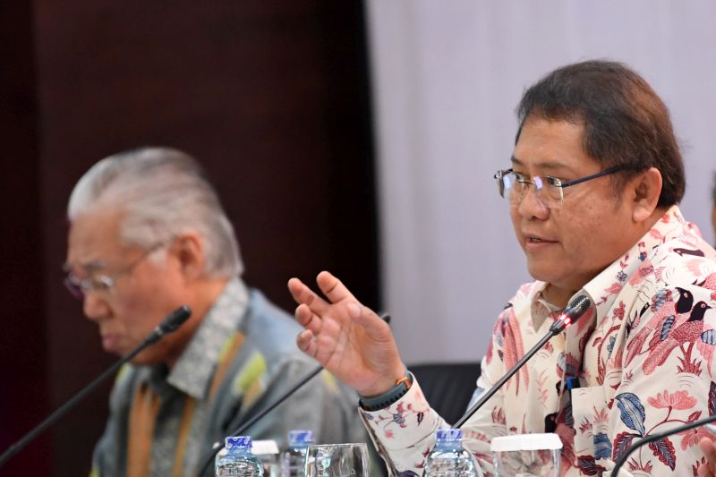 Menkominfo Rudiantara menjadi pembicara pada Forum Merdeka Barat (FMB) 9 di Gedung Kementerian Sekretariat Negara, Jakarta, Selasa (23/10). /Antara Foto