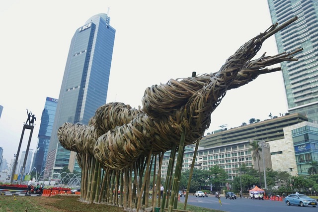 Karya seni bambu berjudul Getah-Getih karya Joko Avianto