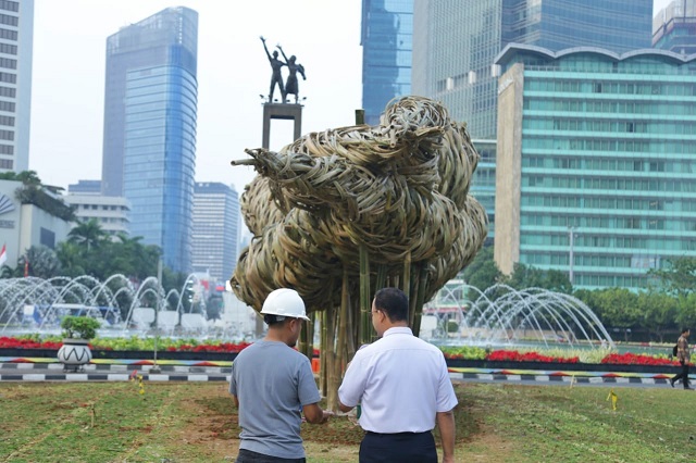 Karya seni bambu berjudul Getah-Getih karya Joko Avianto