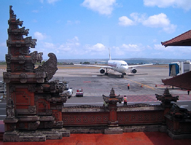 Bandara Internasional I Gusti Ngurah Rai Denpasar Bali masih beroperasi normal pascaerupsi Gunung Agung, Senin (2/7). /Angkasa Pura I
