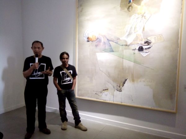 Salah satu lukisan kolaborasi Goenawan Mohamad dan Hanafi dalam pameran 57x76 dipajang di Galeri Nasional.Alinea.id/Saumi