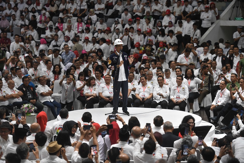 Pasangan capres-cawapres nomor urut 01 Joko Widodo-Ma'ruf Amin mendapatkan deklarasi dukungan dari 10.000 pengusaha. Deklarasi Pengusaha Pekerja Pro Jokowi (KerJo) digelar di Istora Senayan Jakarta. / Antara Foto