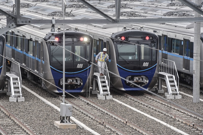 Jelang peresmian MRT yang akan dilaksanakan pada Maret 2019 tersebut masyarakat dapat mencoba secara gratis moda transportasi itu mulai 27 Februari. / Antara Foto
