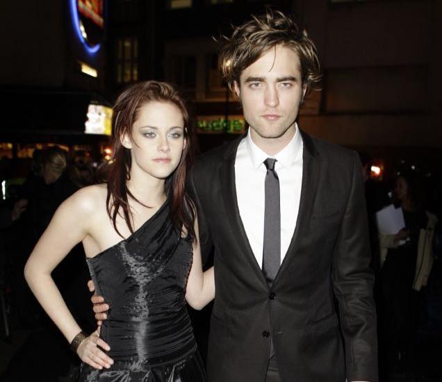 Pasangan artis Kristen Steward dan Robert Pattinson/Facebook