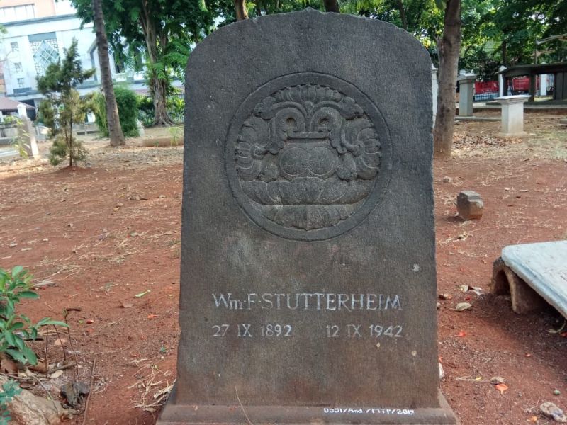 Nisan WF Stutterheim di Taman Prasasti, Jakarta. Alinea.id/Kudus Purnomo Wahidin.