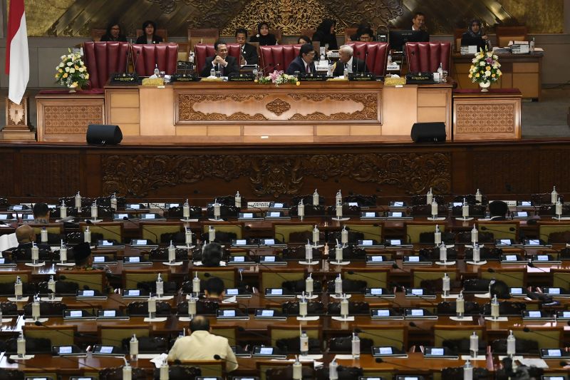 Suasana Rapat Paripuna ke-23 DPR Masa Persidangan V Tahun 2018-2019 di Kompleks Parlemen Senayan, Jakarta, Kamis (25/7). /Antara Foto.