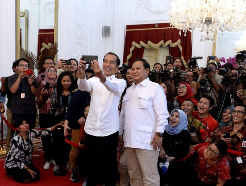 Buzzer dua kubu, Jokowi-Ma'ruf dan Prabowo-Sandi, pernah bertarung habis-habisan saat Pilpres 2019. /facebook.com/Jokowi/