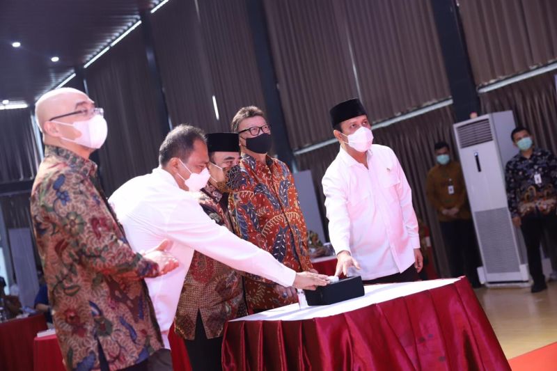 Menteri Pemberdayaan Aparatur Negara dan Reformasi Birokrasi (Menpan-RB) Tjahjo Kumolo meresmikan peluncuran aplikasi ASN No Radikal di Gedung Kemenpan-RB, Jakarta Pusat, Rabu (2/9). Foto Dok Humas Menpan-RB