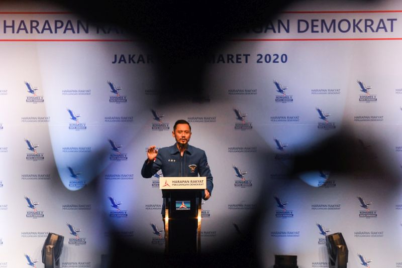 Ketua Umum Partai Demokrat yang baru, Agus Harimurti Yudhoyono menyampaikan pidato kemenangannya saat Kongres V Partai Demokrat di Jakarta, Minggu (15/3). Foto Antara/M Risyal Hidayat/aww.