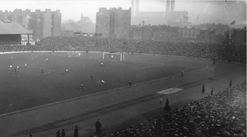   Salah satu pertandingan sepak bola di Stadion Stamford Bridge, London, Inggris pada 1919/Foto ChelseaFC.com.