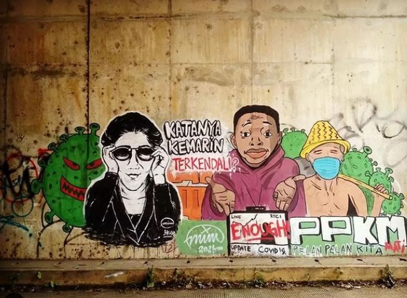 Mural dan grafiti kritik terhadap PPKM di bilangan Ciageg, Cigombong, Bogor, Senin (19/7/2021)./Foto Instagram mural_is_me.