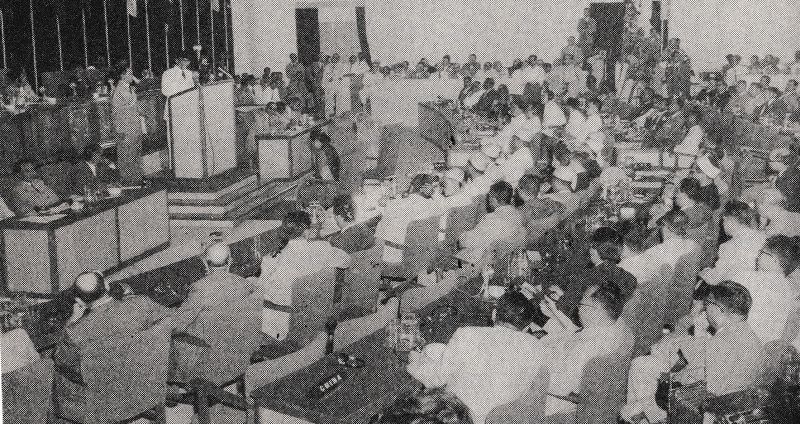 Presiden Sukarno berpidato dalam Konferensi Asia Afrika (KAA) di Bandung, Jawa Barat./Repro buku Konferensi Asia-Afrika 1955 (2017) karya Wildan Sena Utama.