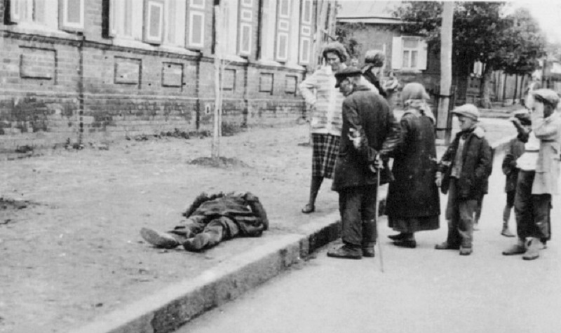 Ilustrasi tragedi kelaparan di Ukraina pada era Joseph Stalin. /Foto Wikimedia Commons