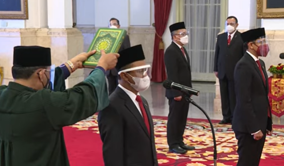 Pelantikan Menteri Investasi/Kepala BKPM, Mendikbudristek, dan Kepala BRIN, di Istana Negara, Jakarta, Rabu (28/04/2021). /Tangkapan layar YouTube Sekretariat Presiden