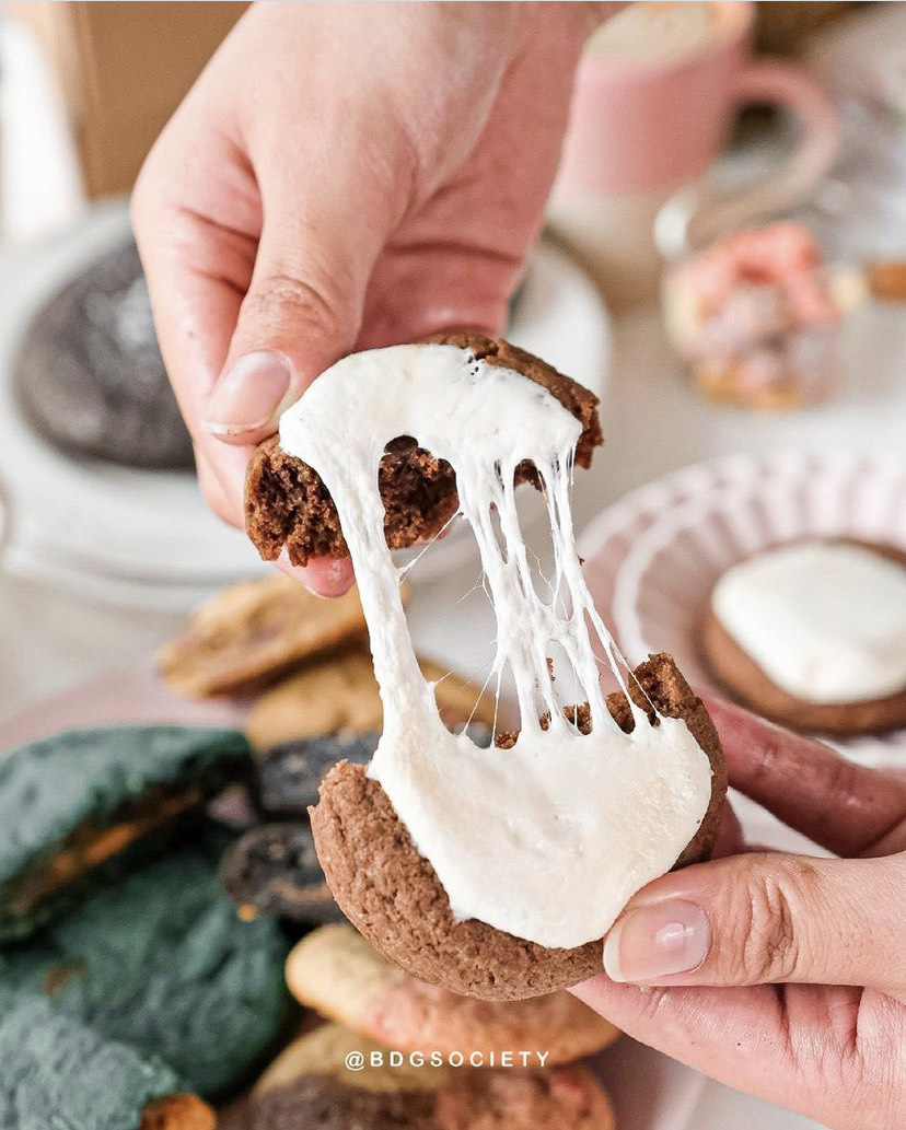 Salsa Wigati memulai bisnis brownies dan cookies yang diberi nama Brookies pada awal Maret 2020. Dokumentasi Tokopedia.