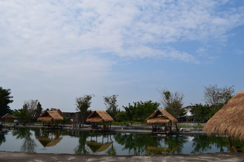 Waduk Galau yang mulai dibangun antara tahun 2008 – 2009 di Desa Ponggok. Desa di Kecamatan Polanharjo, Klaten, Jawa Tengah itu menjadi contoh BUMDes yang cukup berhasil. Foto ponggok.desa.id.