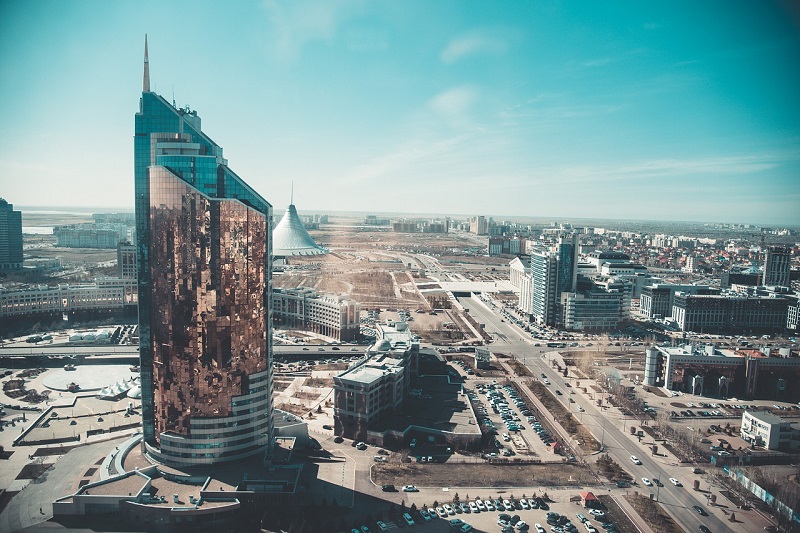 Gedung-gedung pencakar langit di pusat kota Astana, Kazakhstan. /Foto Pixabay