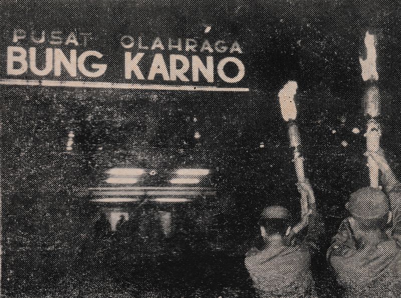 Upacara peresmian nama Pusat Olahraga Bung Karno, Senayan, Jakarta. Foto Varia, 26 September 1962.