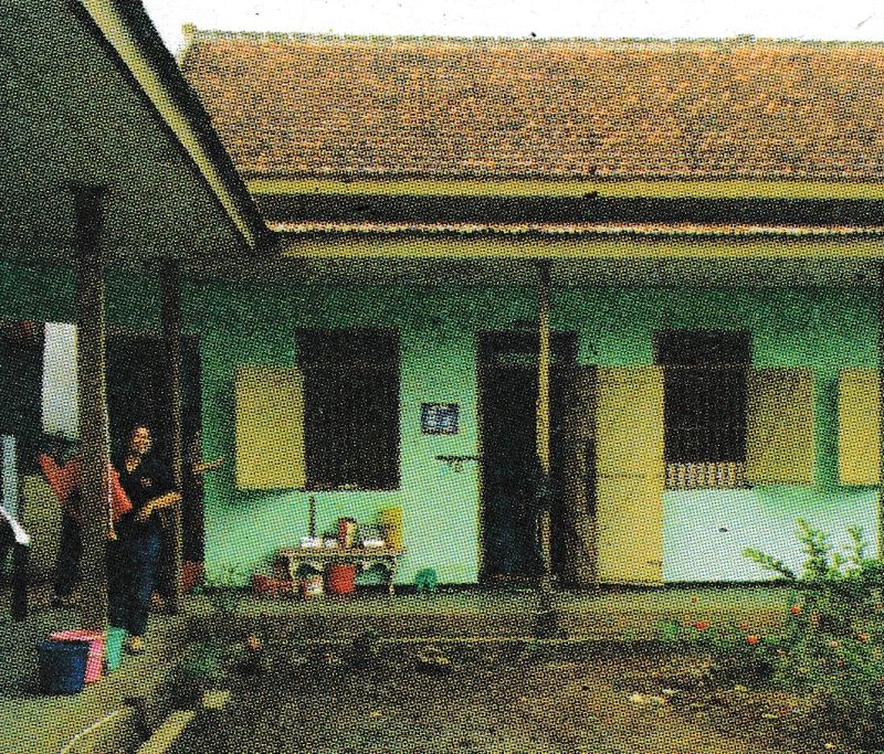 Ruang-ruang tahanan di salah satu penjara yang dihuni Sumiarsih./Foto repro buku Mami Rose: Jual Diri, ke Mucikari, sampai Eksekusi Mati (2008) karya Ita Siti Nasyi’ah