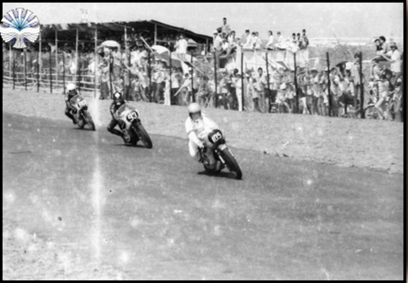 Pembalap Grand Prix di Sirkuit Ancol pada 1971./Foto opac.perpusnas.go.id