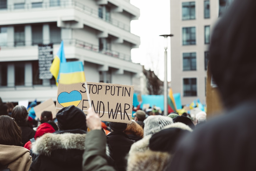 Ilustrasi protes menentang perang Rusia-Ukraina. /Foto Pixabay